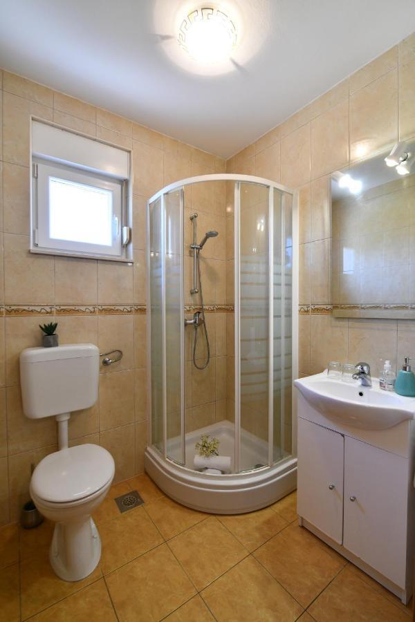 Apartments Villa Miranda Vodice Exterior photo